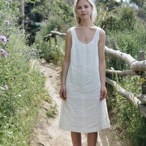 Linenfox Monstera Linen Dress in Burgundy Red